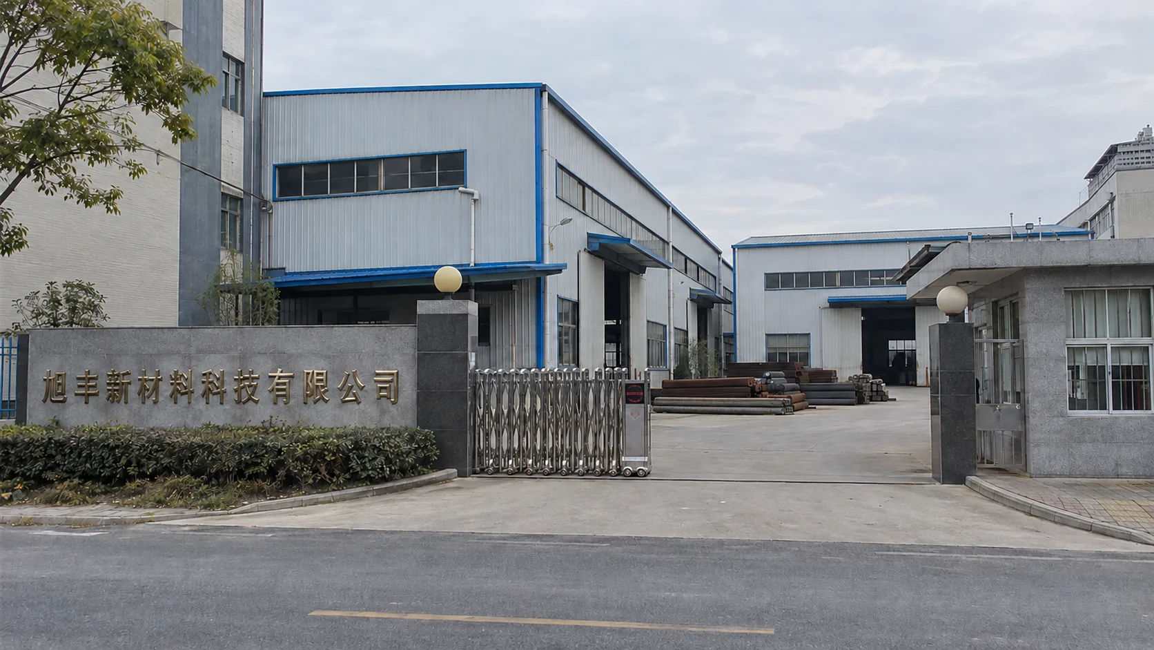 厂房门口